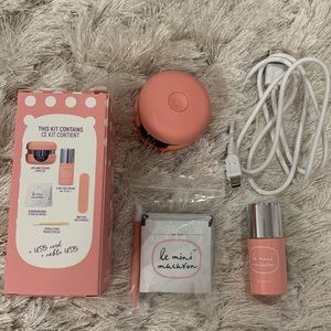 Le Mini Macaron Gel Manicure Kit